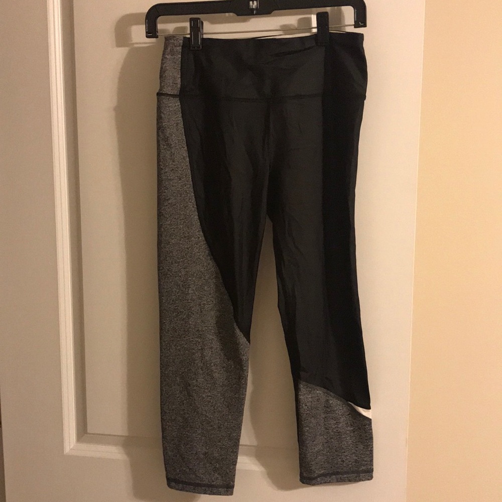 Victoria’s Secret Sport Crop Legging
